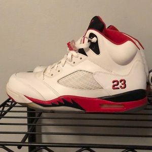 Jordan retro 5 black tongue fire red